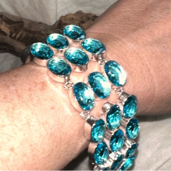 Sparkly 3-tiered Blue Topaz Cluster Statement Cuff Bracelet - Picture 3 of 11